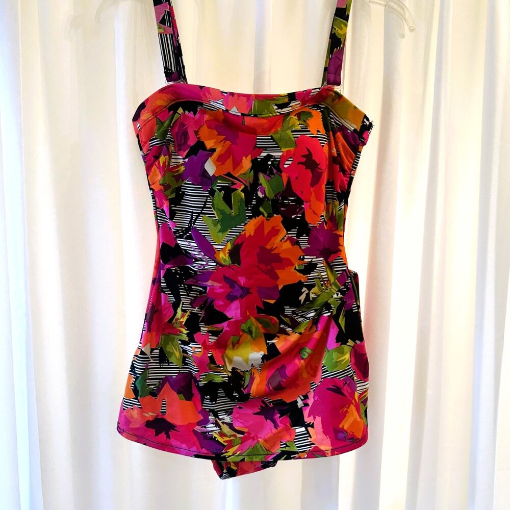 Women's Paradise Bay One Piece Multicolor Swimsuit Size 10